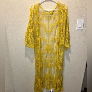 Altar’d state  
Great condition 
Lace kimono